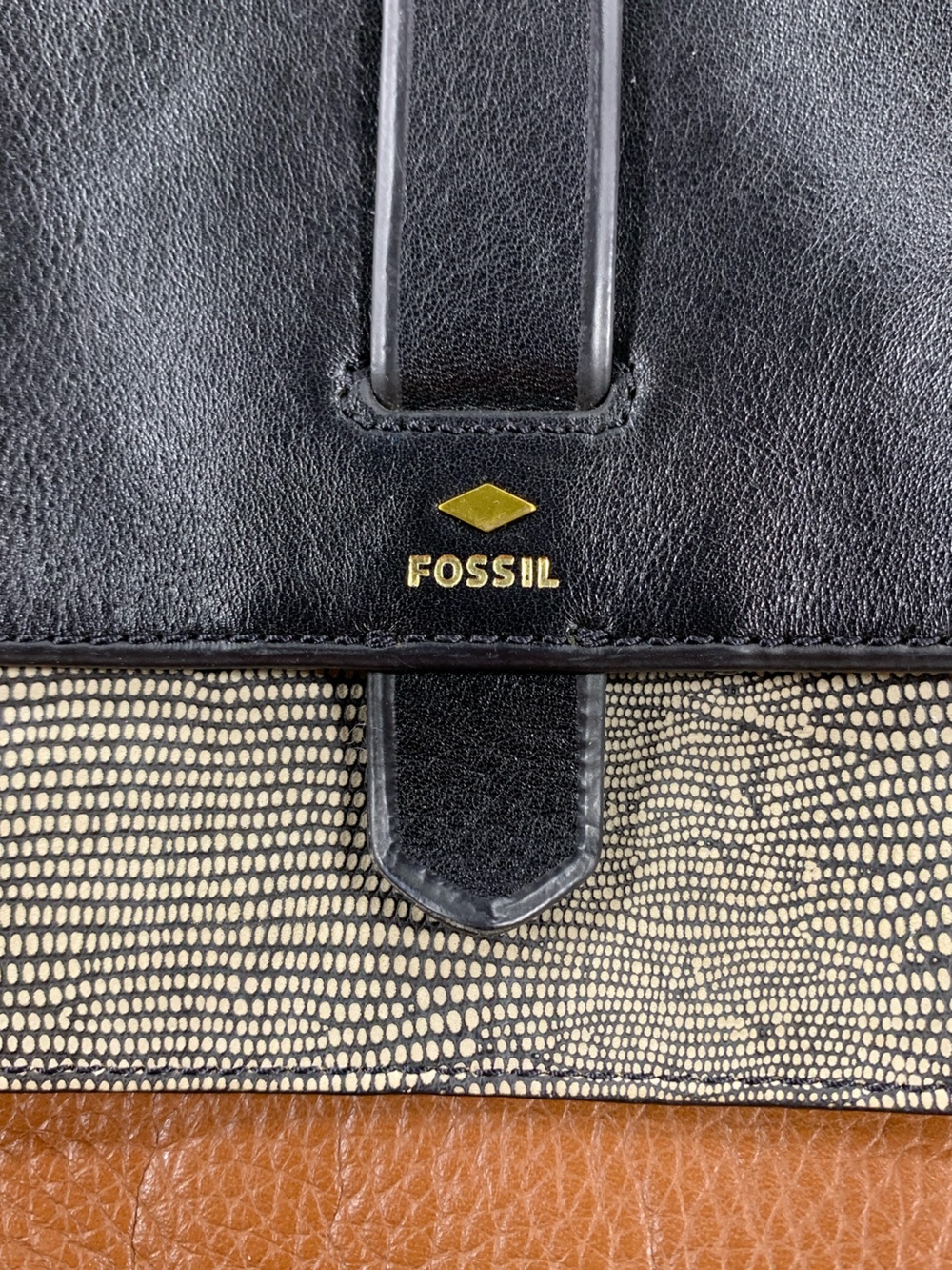 Pre loved FOSSIL bag - Picture 2 of 6
